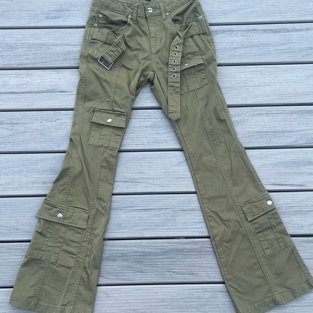 Hot Topic; Olive Green; Belted Utility/Cargo; Bell Bottoms; Many Pockets; sz 5
